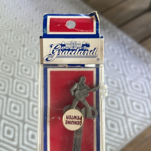 Elvis Presley - Graceland Pewter Collectible Spoon - Picture 2 of 6